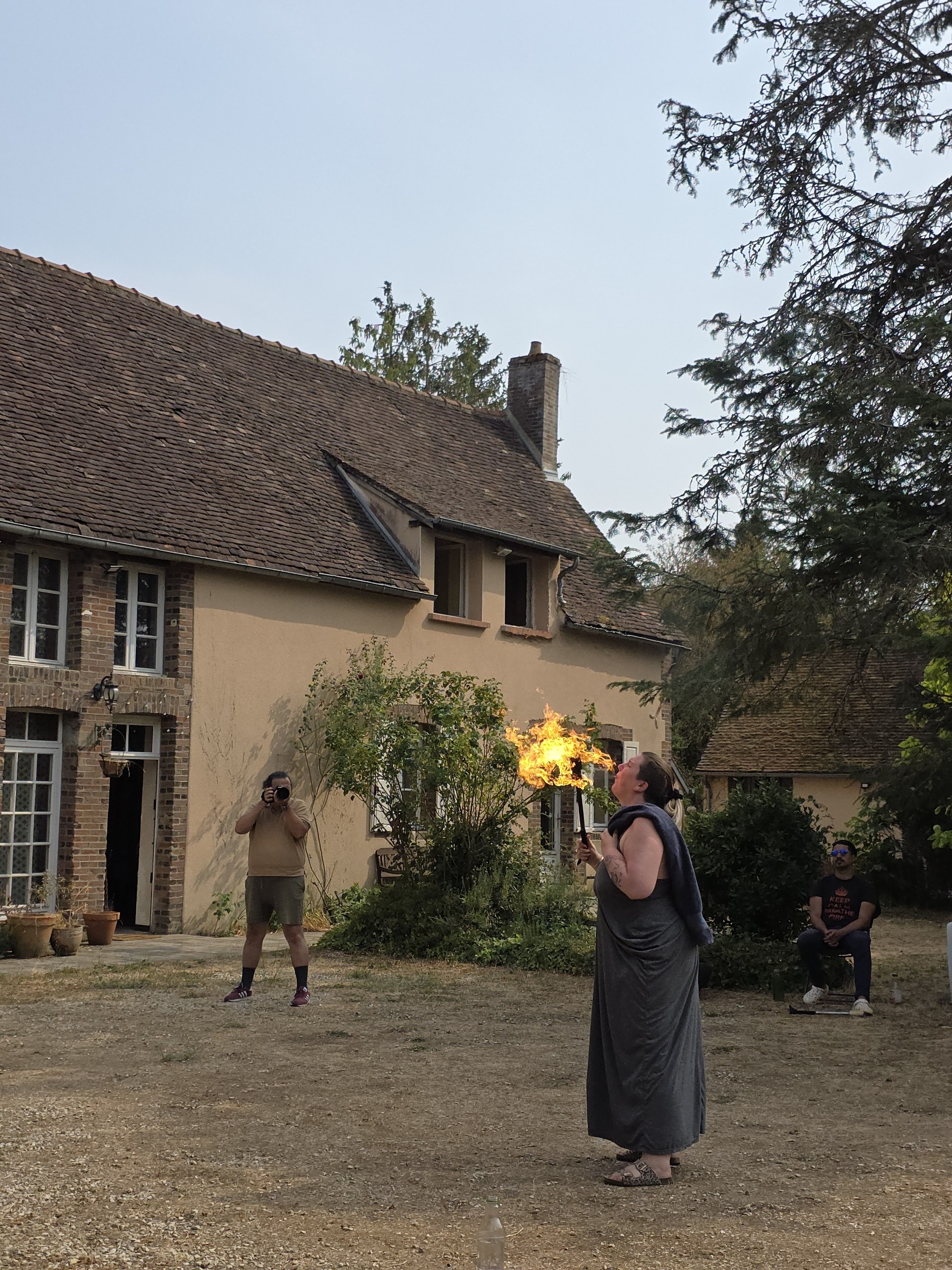 Participante Cracheur de Feu, Fairy House, photographe en action — Pyroplasticien
